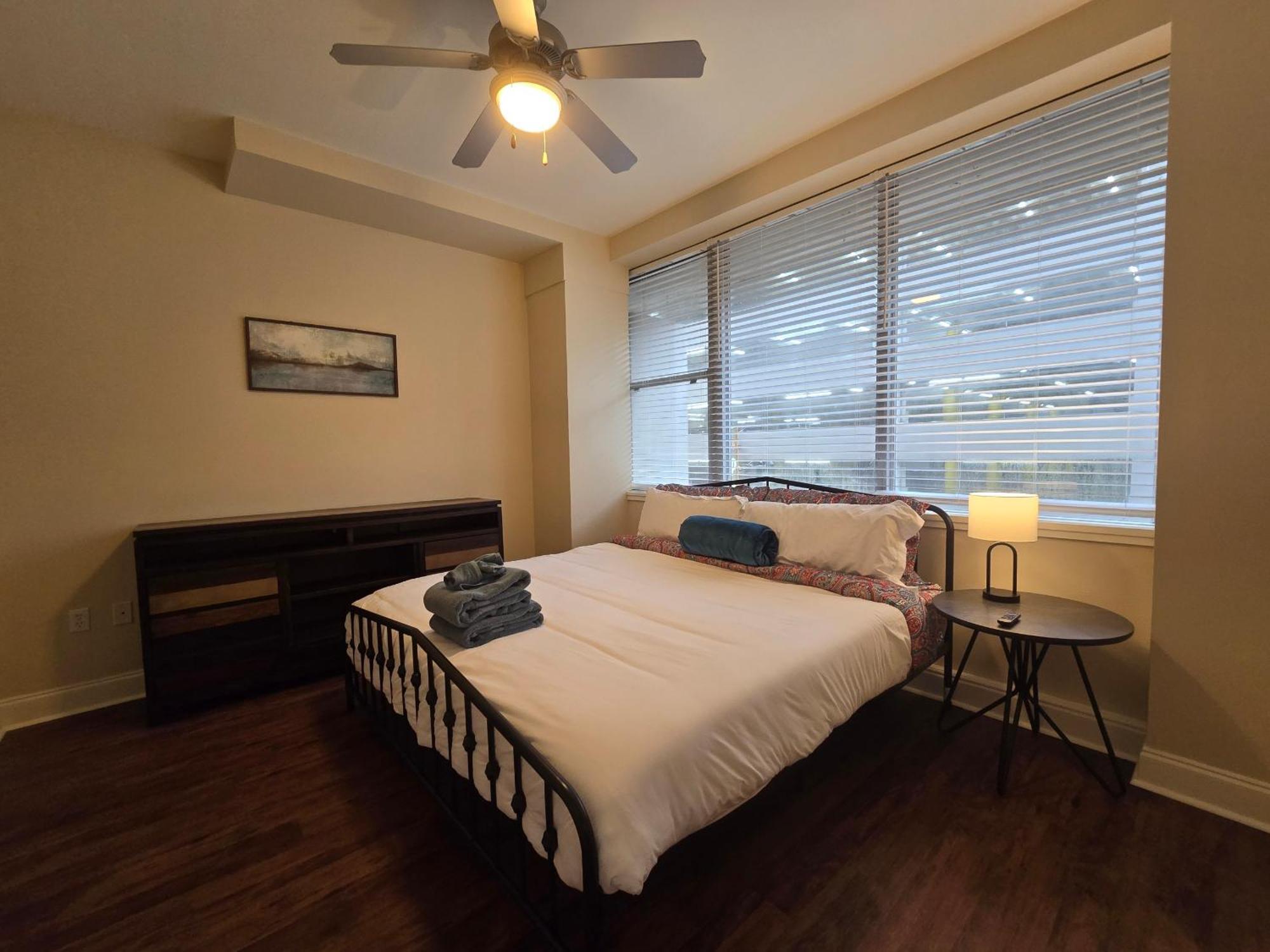 Amazing Condos Beautiful View 2 Blocks To French Quarter, Small Rooftop Pool, Gym, Seanger Theater, Super Dome, And Bourbon St New Orleans Zimmer foto
